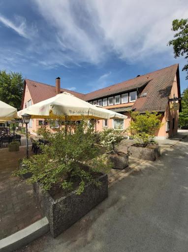 Gasthof Wilhelm Tell Fremdenzimmer Цирндорф Екстериор снимка